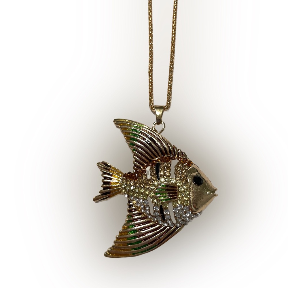 (NWT) Betsey Johnson Enamel and Rhinestone Fish Pendant on Long Necklace